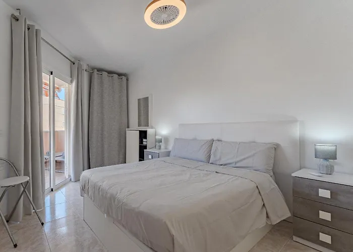 Апартаменты Front Ocean Lovely Modern Cozy *